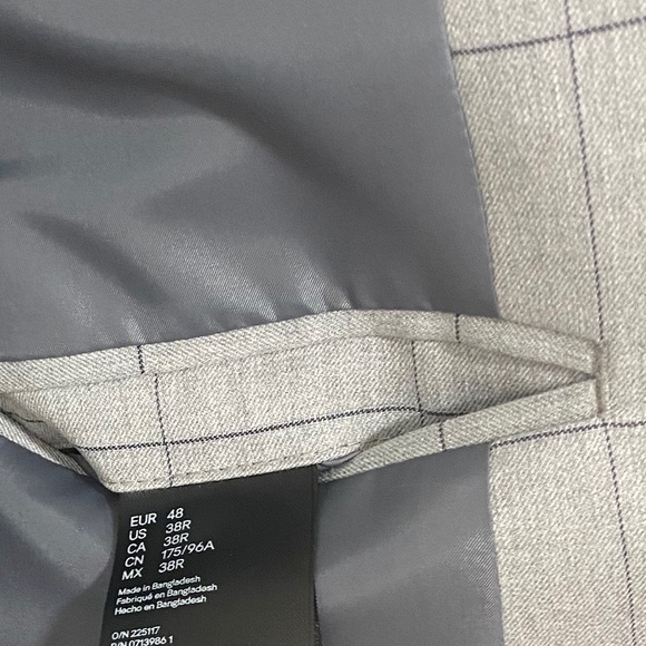 NWT H&M Slim Fit Blazer & Pants Size 38R-32W Grey
